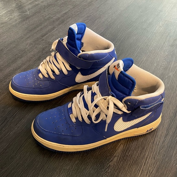 Nike Blue High-Top Air Force One - Picture 3 of 5